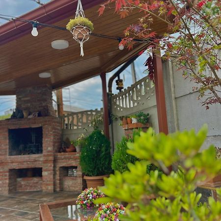 Gold Guest House Kutaisi Exterior foto