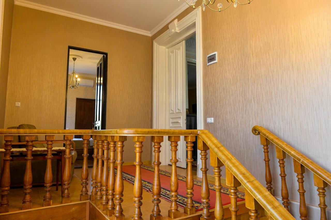 Gold Guest House Kutaisi Exterior foto