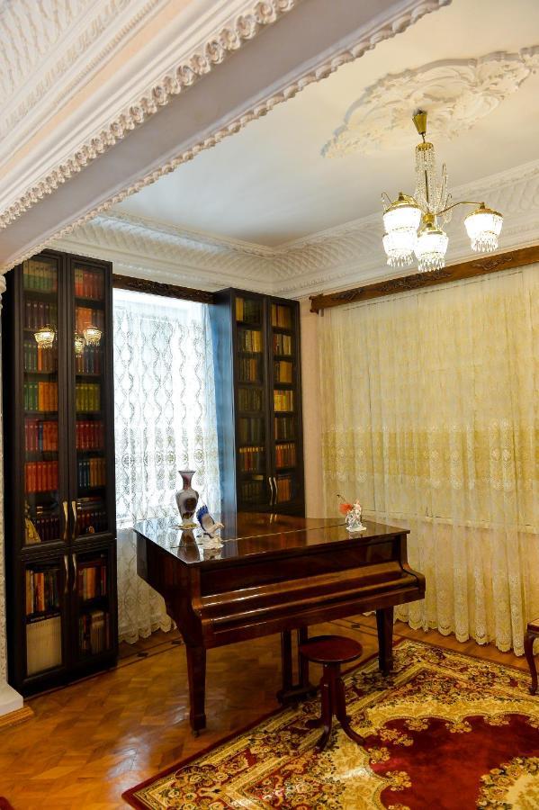 Gold Guest House Kutaisi Exterior foto