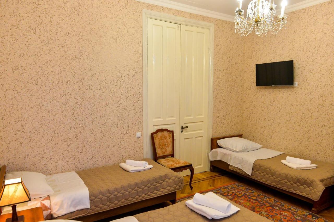 Gold Guest House Kutaisi Exterior foto