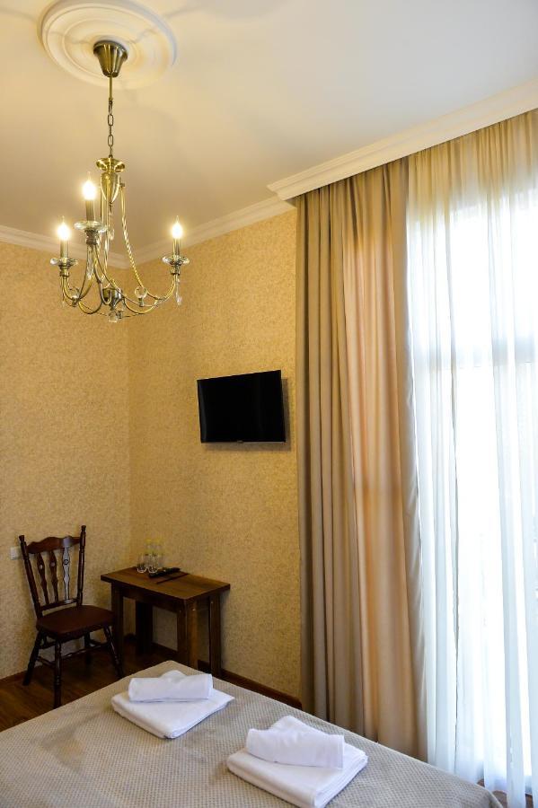 Gold Guest House Kutaisi Exterior foto