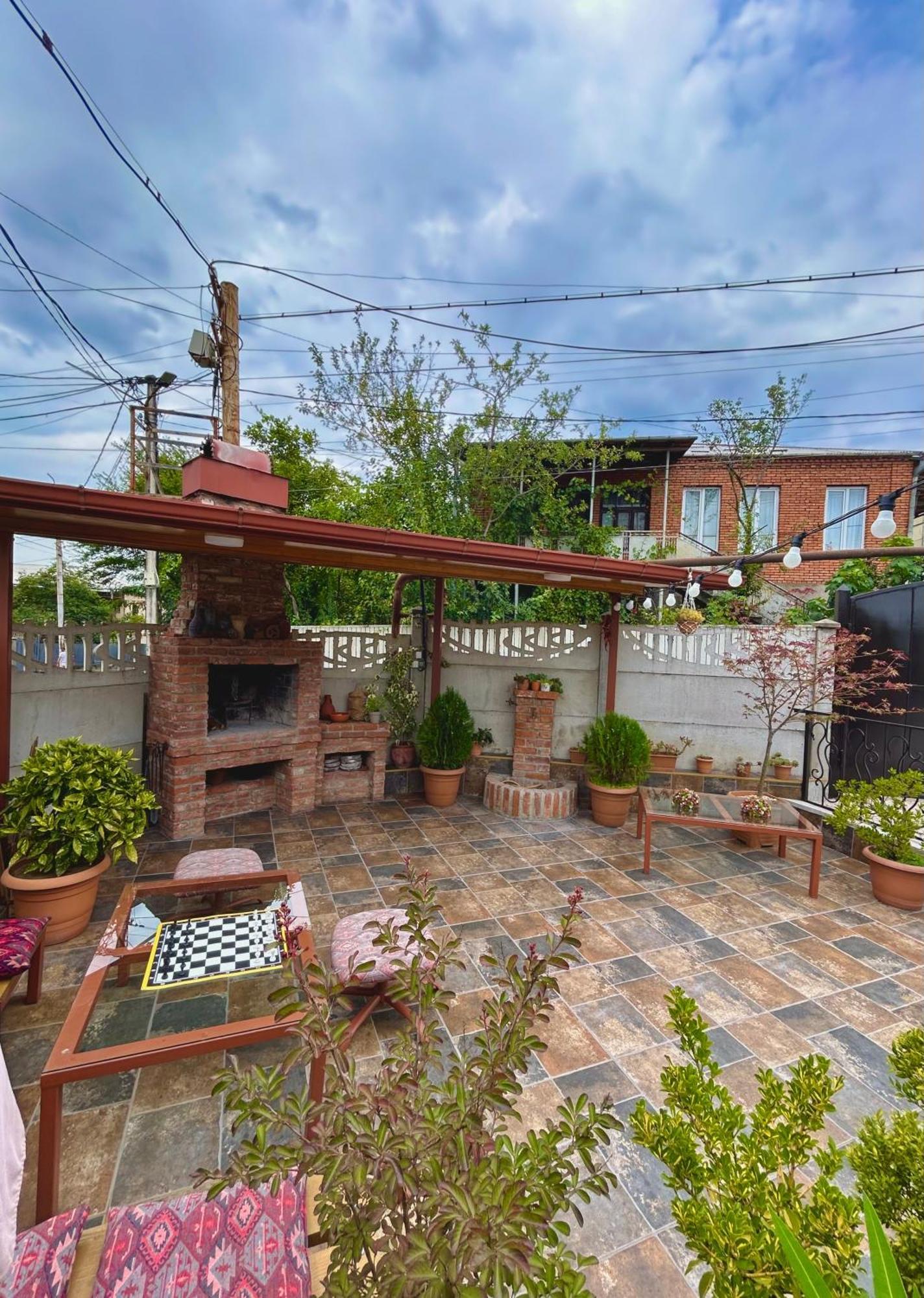 Gold Guest House Kutaisi Exterior foto